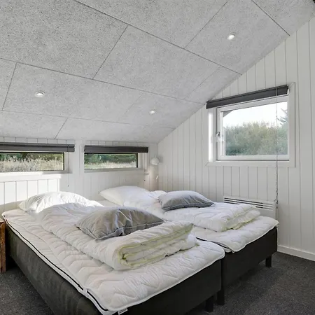 Ellenora - 1km From The Sea By Interhome Feriehus