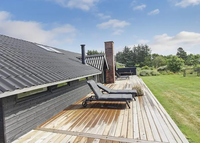 Ellenora - 1km From The Sea By Interhome