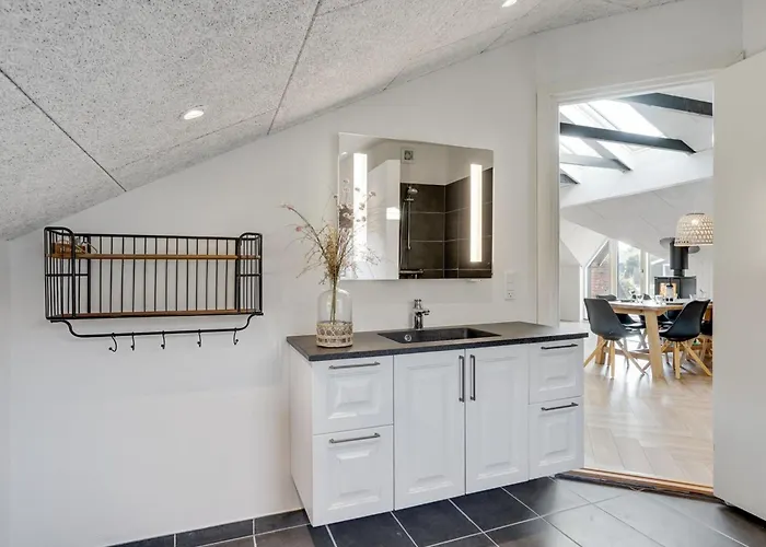 Ellenora - 1km From The Sea By Interhome בית נופש *