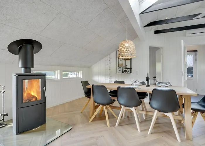 בית נופש Ellenora - 1km From The Sea By Interhome *